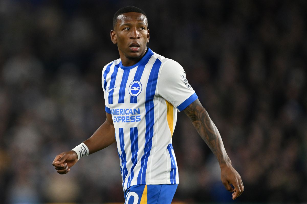 Brighton, Inglaterra - 02 de abril: Pervis Estupinan de Brighton & Hove Albion looks O durante el partido de la Premier League entre Brighton & Hove Albion FC y Aston Villa FC en el estadio AMEX el 02 de abril de 2025 en Brighton, Inglaterra. (Foto de Mike Hewitt/Getty Images)