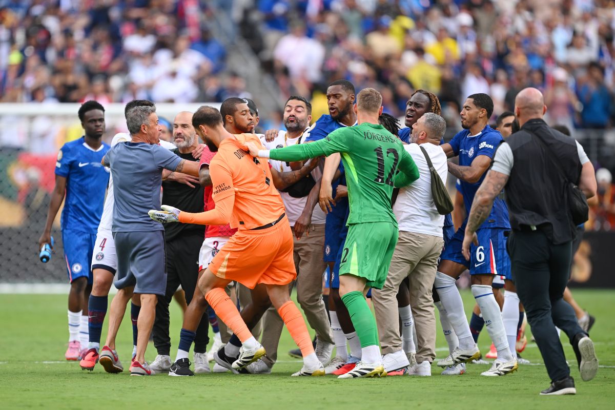 EAST RUTHERFORD, NEW JERSEY - JULY 13: Gianluigi Donnarumma #1 of Paris Saint-Germain clashes with players of Chelsea FC following the FIFA Club World Cup 2025 Final match between Chelsea FC and Paris Saint-Germain at MetLife Stadium on July 13, 2025 in East Rutherford, New Jersey. (Photo by David Ramos/Getty Images)