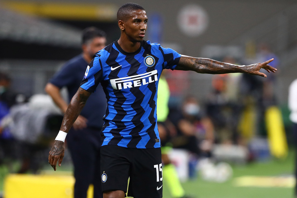 Ashley Young explains how Conte convinced him to leave Man United for Inter
