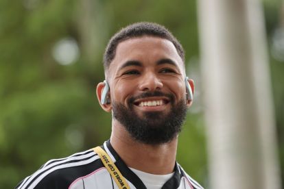 MIAMI GARDENS, FLORIDA - JULY 01: Douglas Luiz #26 of Juventus FC arrives at the stadium prior to the FIFA Club World Cup 2025 round of 16 match between Real Madrid CF and Juventus FC at Hard Rock Stadium on July 01, 2025 in Miami Gardens, Florida. (Photo by Michael Reaves/Getty Images)