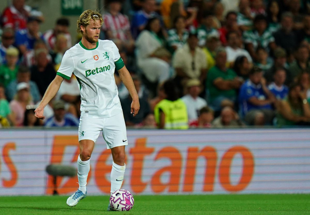 FARO, PORTUGAL - JULY 21: Morten Hjulmand of Sporting CP in action during the Pre-Season Friendly match between Sunderland and Sporting CP at Estadio Algarve on July 21, 2025 in Faro, Portugal. (Photo by Gualter Fatia/Getty Images)