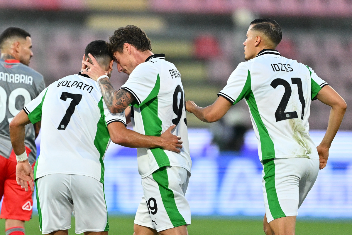 CREMONA, Italy - August 29: Andrea Pinamonti of Sassoro, USA celebrates after scoring 21 goals during the match between the US Cremonese and US Sassoro Calcio held at Stadio Giovannisini in Cremona, Italy on August 29, 2025. (Photo: Marco M. Mantovani/Getty Images)