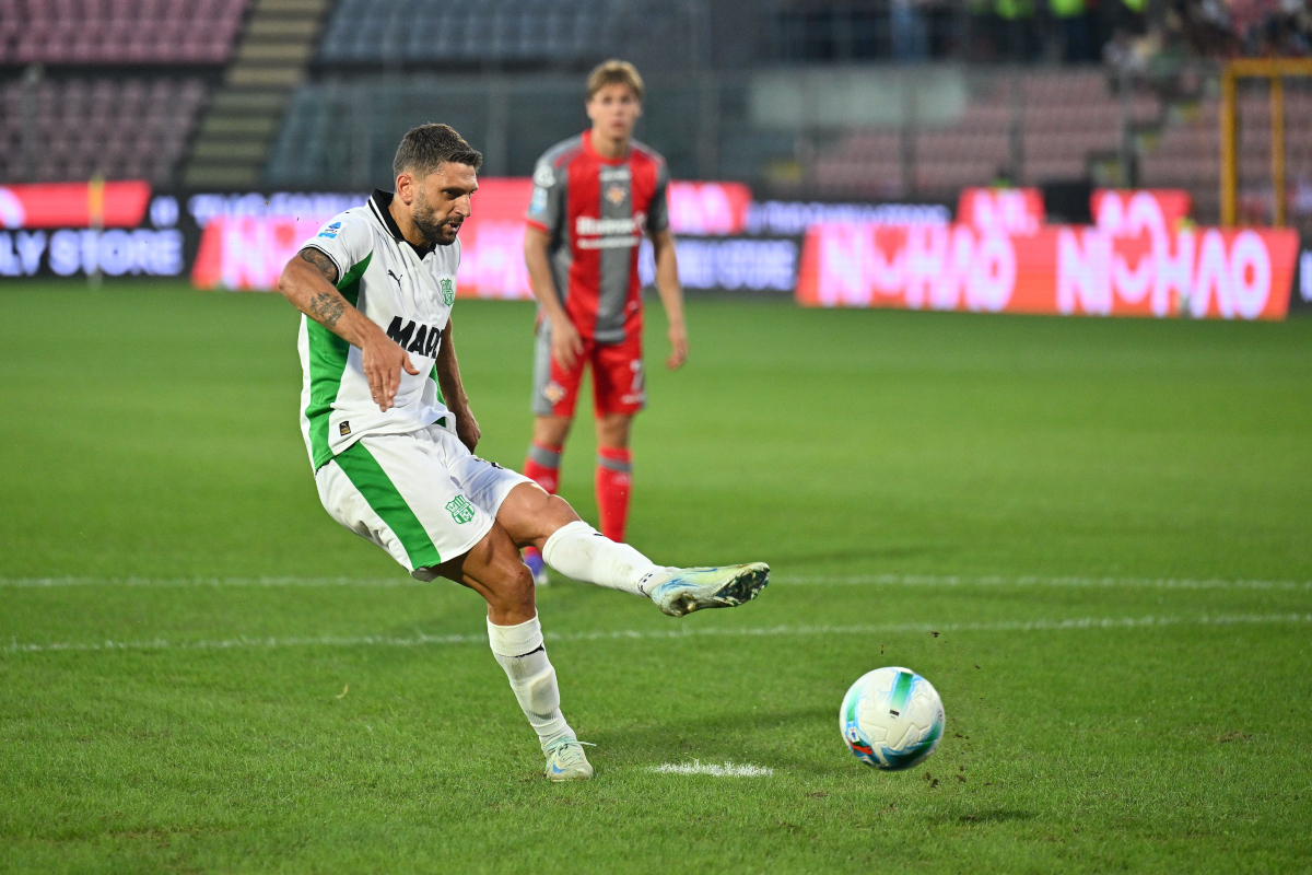 CREMONA, Italy - August 29: Domenico Berardi of Sassolo USA will win a 2-2 penalty during a match between US Cremonese and US Sassolo Calcio on August 29, 2025 at Stadio Giovanni Ginni in Cremona, Italy. (Photo: Marco M. Mantovani/Getty Images)