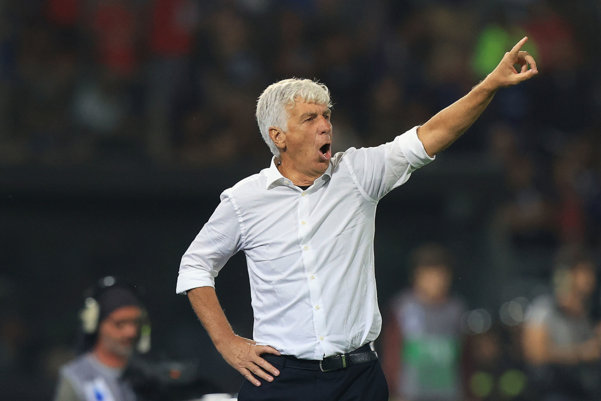 PISA, ITALIA - 30 DE AGOSTO: Gian Piero Gasperini, gerente de AS Roma, gestos durante el partido Serie A entre Pisa SC y AS Roma en Arena Garibaldi el 30 de agosto de 2025 en Pisa, Italia. (Foto de Gabriele Maltinti/Getty Images)