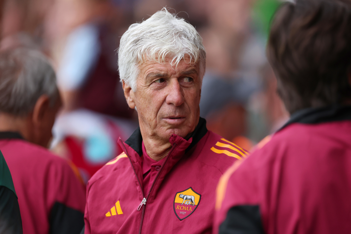 WALSALL, ENGLAND - AUGUST 06:  Gian Piero Gasperini, Head Coach of AS Roma looks on before the pre-season friendly match between Aston Villa and AS Roma at Pallet-Track Bescot Stadium on August 06, 2025 in Walsall, England. (Photo by Dan Istitene/Getty Images)