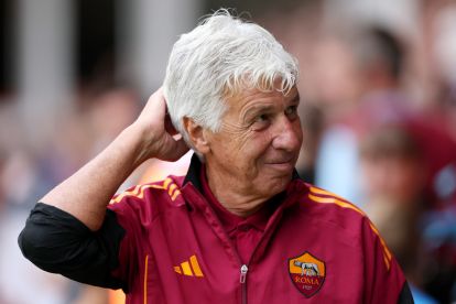 WALSALL, ENGLAND - AUGUST 06: Gian Piero Gasperini, Head Coach of AS Roma looks on before the pre-season friendly match between Aston Villa and AS Roma at Pallet-Track Bescot Stadium on August 06, 2025 in Walsall, England. (Photo by Dan Istitene/Getty Images)
