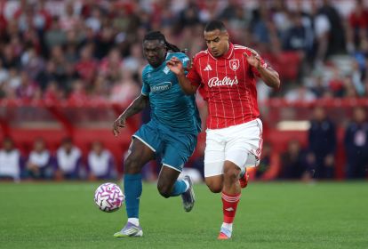 NOTTINGHAM, ENGLAND - AUGUST 05: Moise Kean of Fiorentina battles for possession with Murillo of Nottingham Forest during the pre-season friendly match between Nottingham Forest and ACF Fiorentina at City Ground on August 05, 2025 in Nottingham, England. (Photo by Carl Recine/Getty Images)