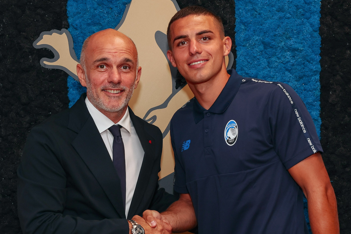 Nikola Krstovic and Atalanta director Luca Percassi (@atalanta_bc)
