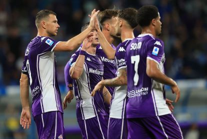 REGGIO NELL'EMILIA, ITALY - AUGUST 28: Edin Dzeko and Mattia Viti of ACF Fiorentina reacts during the UEFA Europa Conference League 2025/2026 Play-Off 1st leg match between ACF Fiorentina and FC Polissya Zhytomyr at Mapei Stadium - Citta' del Tricolore on August 28, 2025 in Reggio nell'Emilia, Italy. (Photo by Gabriele Maltinti/Getty Images)