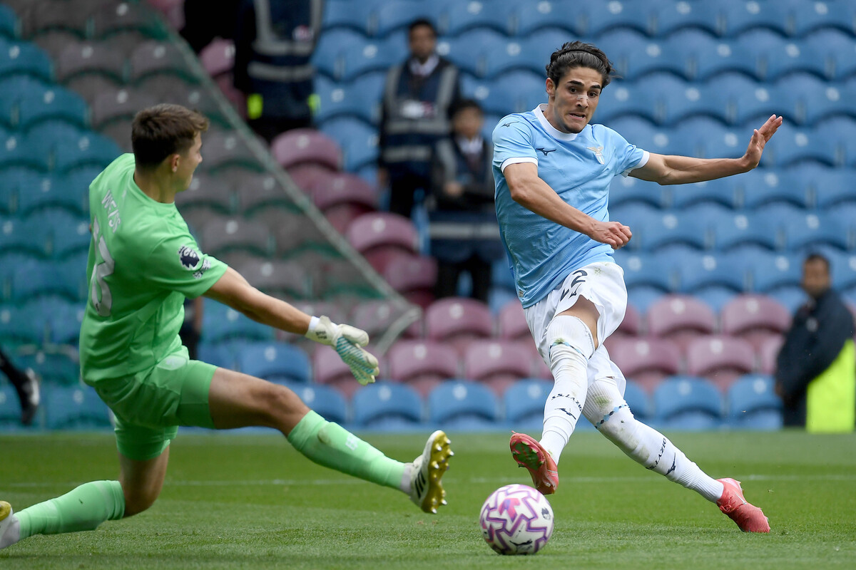 Pre-season round-up: Leeds 1-1 Milan, Fiorentina hold United, Atalanta hammered BURNLEY, ENGLAND - AUGUST 09: Matteo Cancellieri of SS Lazio scores a opening goal during the pre-season friendly match between Burnley and SS Lazio at Turf Moor on August 09, 2025 in Burnley, England. (Photo by Marco Rosi - SS Lazio/Getty Images)