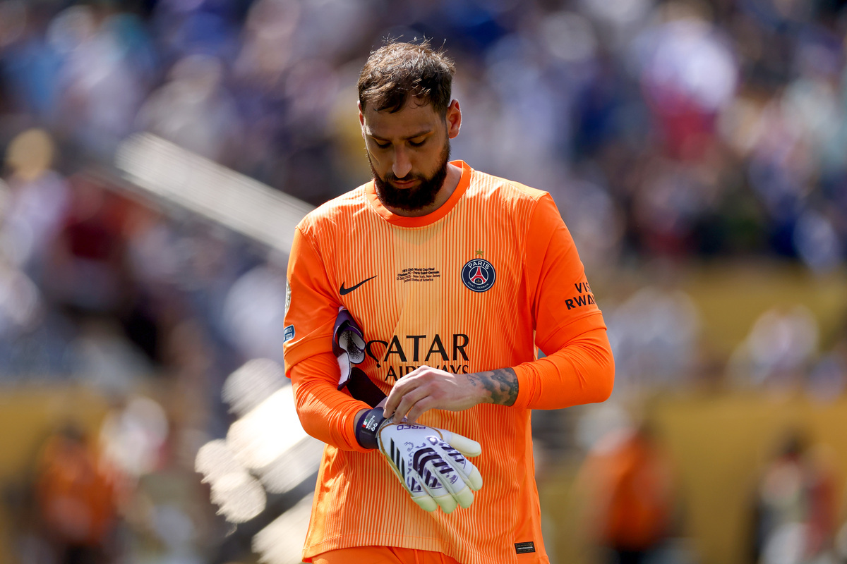 East Rutherford, NJ - July 13: Paris Saint-Germain's Gian Louis Don Narma #1 is keeping an eye on during the final match of the FIFA Club World Cup 2025 in the final match between Chelsea FC and Paris Saint-Germain at Metlife Stadium on July 13, 2025 in East Rutherford, NJ. (Photo: Buda Mendes/Getty Images)