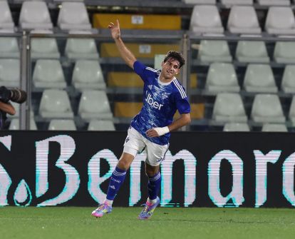 COMO, ITALY - JULY 23: Ivan Azon of Como celebrates during the Como Cup played between Como and Al-Ahli at Giuseppe Sinigaglia Stadium on July 23, 2025 in Como, Italy. (Photo by Claudio Villa/Getty Images)