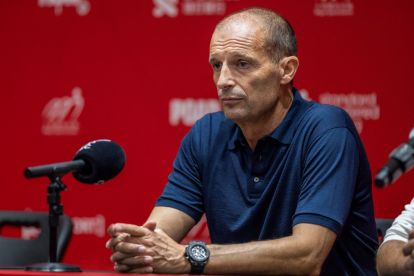 HONG KONG, CHINA - JULY 26: AC Milan head coach Massimiliano Allegri talks to media at the post match press conference after AC Milan takes the victory against Liverpool FC at the Liverpool FC v AC Milan Pre-Season Friendly match at Kai Tak Stadium on July 26, 2025 in Hong Kong, China. (Photo by Yu Chun Christopher Wong/Eurasia Sport Images/Getty Images)