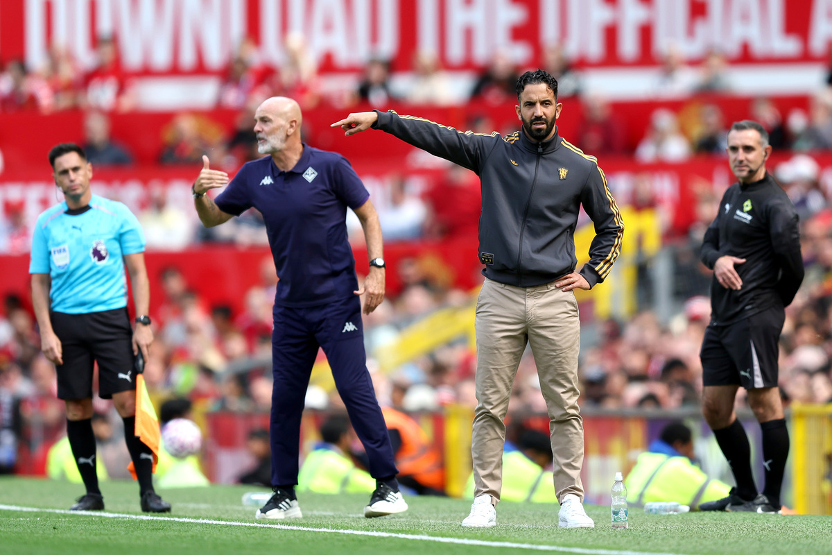Pre-season round-up: Leeds 1-1 Milan, Fiorentina hold United, Atalanta hammered MANCHESTER, ENGLAND - AUGUST 09: <> during the pre-season friendly match between Manchester United and ACF Fiorentina at Old Trafford on August 09, 2025 in Manchester, England. (Photo by Matt McNulty/Getty Images)