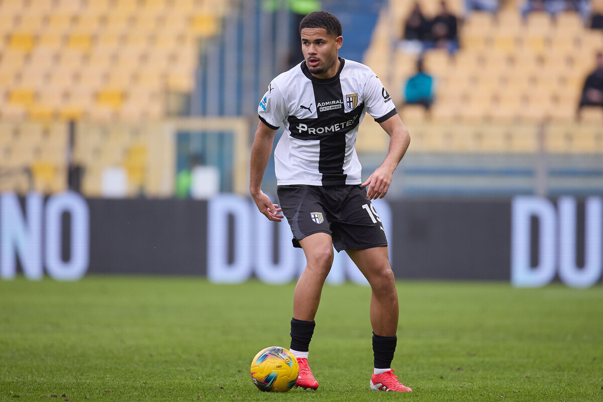 PARMA, ITALY - JANUARY 19: Simon Sohm of Parma Calcio in action during the Serie A match between Parma and Venezia at Stadio Ennio Tardini on January 19, 2025 in Parma, Italy. (Photo by Emmanuele Ciancaglini/Getty Images) (Fiorentina links)
