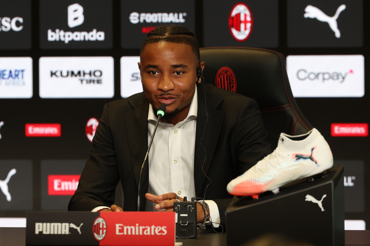 Christopher Nkunku at a press conference (acmilan.com)