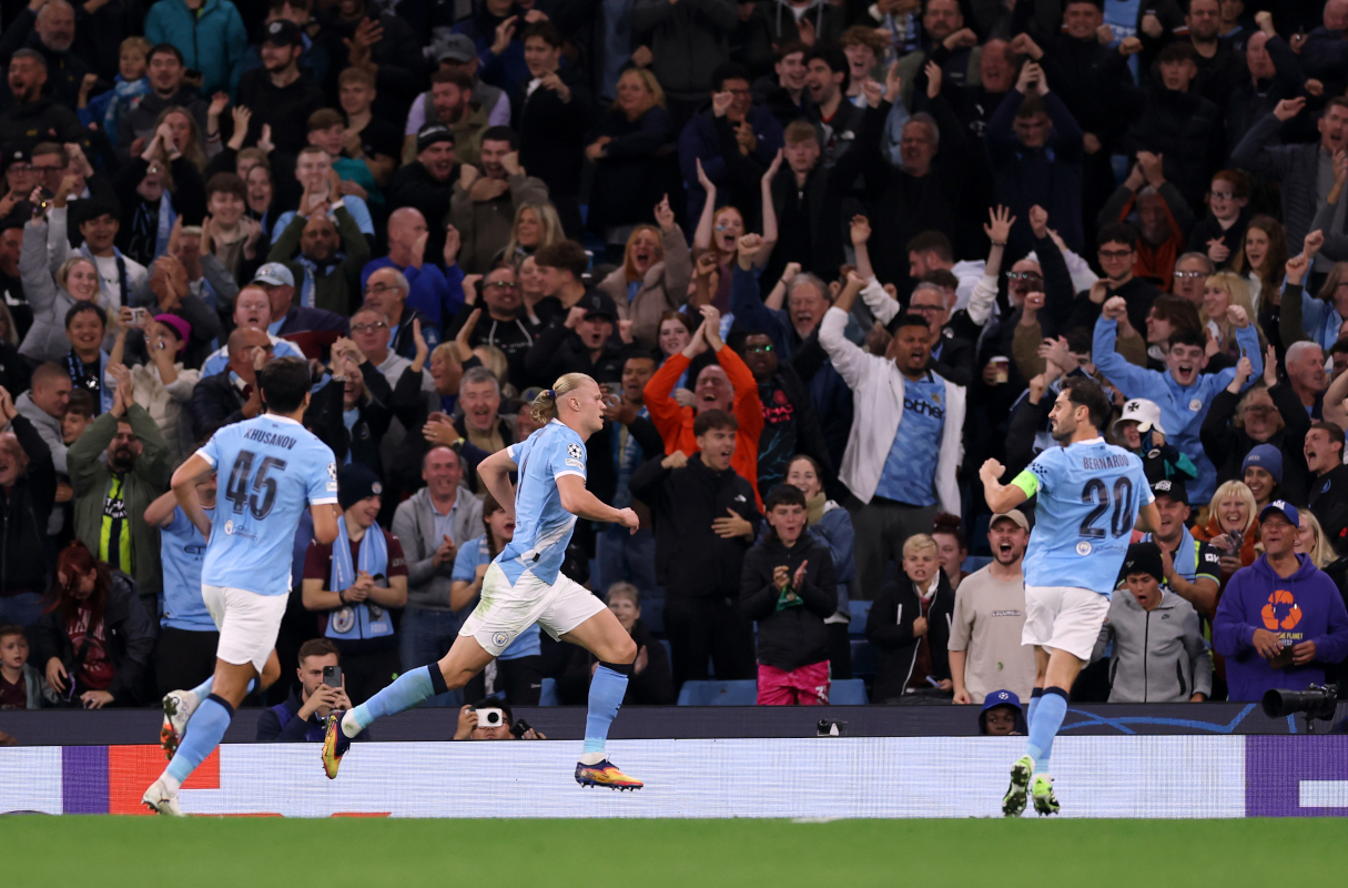 MANCHESTER, ENGLAND - SEPTEMBER 18: Erling Haaland of Manchester City celebrates scoring his team's first goal during the UEFA Champions League 2025/26 League Phase MD1 match between Manchester City and SSC Napoli at City of Manchester Stadium on September 18, 2025 in Manchester, England. (Photo by Ryan Pierse/Getty Images)
