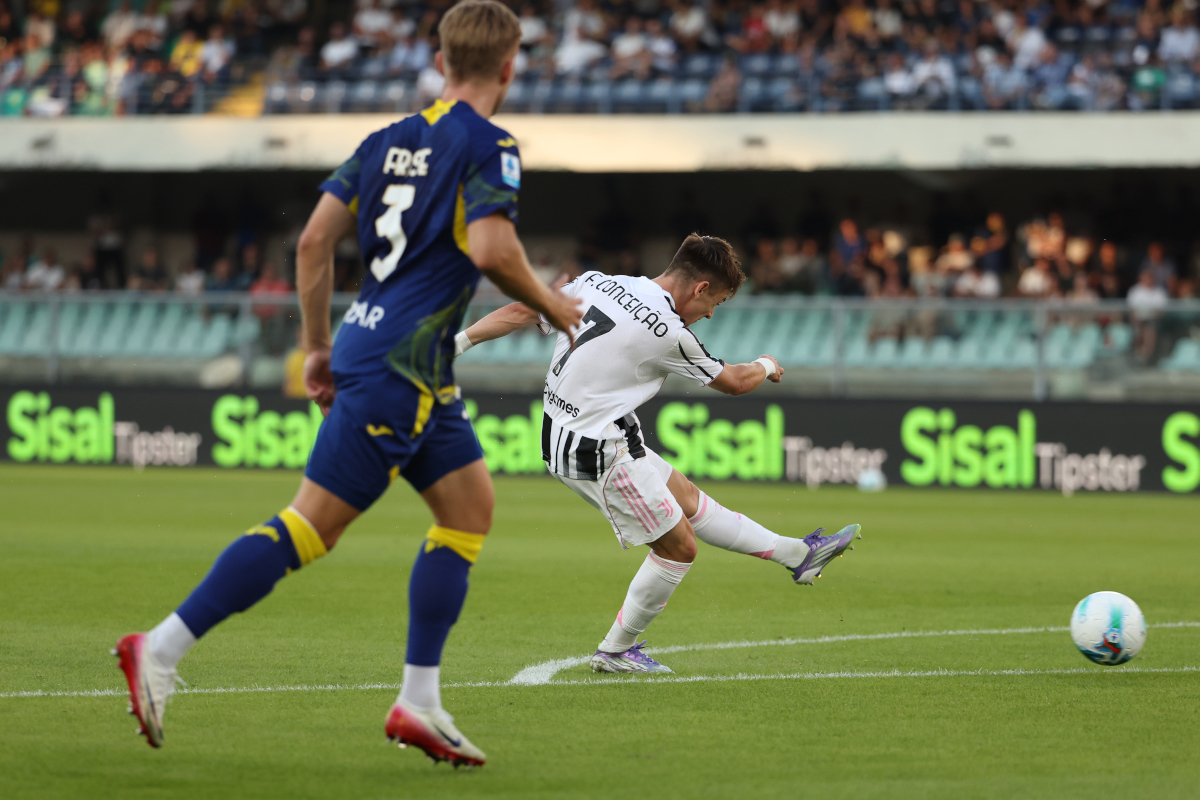 VERONA, ITALY - SEPTEMBER 20: Francisco Conceicao of Juventus FC scores his team's first goal during the Serie A match between Hellas Verona FC and Juventus FC at Stadio Marcantonio Bentegodi on September 20, 2025 in Verona, Italy. (Photo by Francesco Scaccianoce/Getty Images)