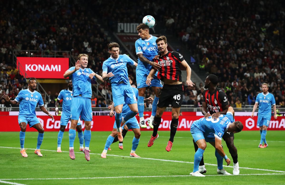 Milan vs Napoli Football Match Action