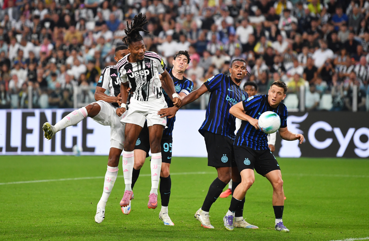 TURIM, ITÁLIA - 13 DE SETEMBRO: Khephren Thuram da Juventus marca o terceiro gol de sua equipe durante a partida da Serie A entre Juventus FC e FC Internazionale no Allianz Stadium em 13 de setembro de 2025 em Turim, Itália. (Foto de Valerio Pennicino/Getty Images)