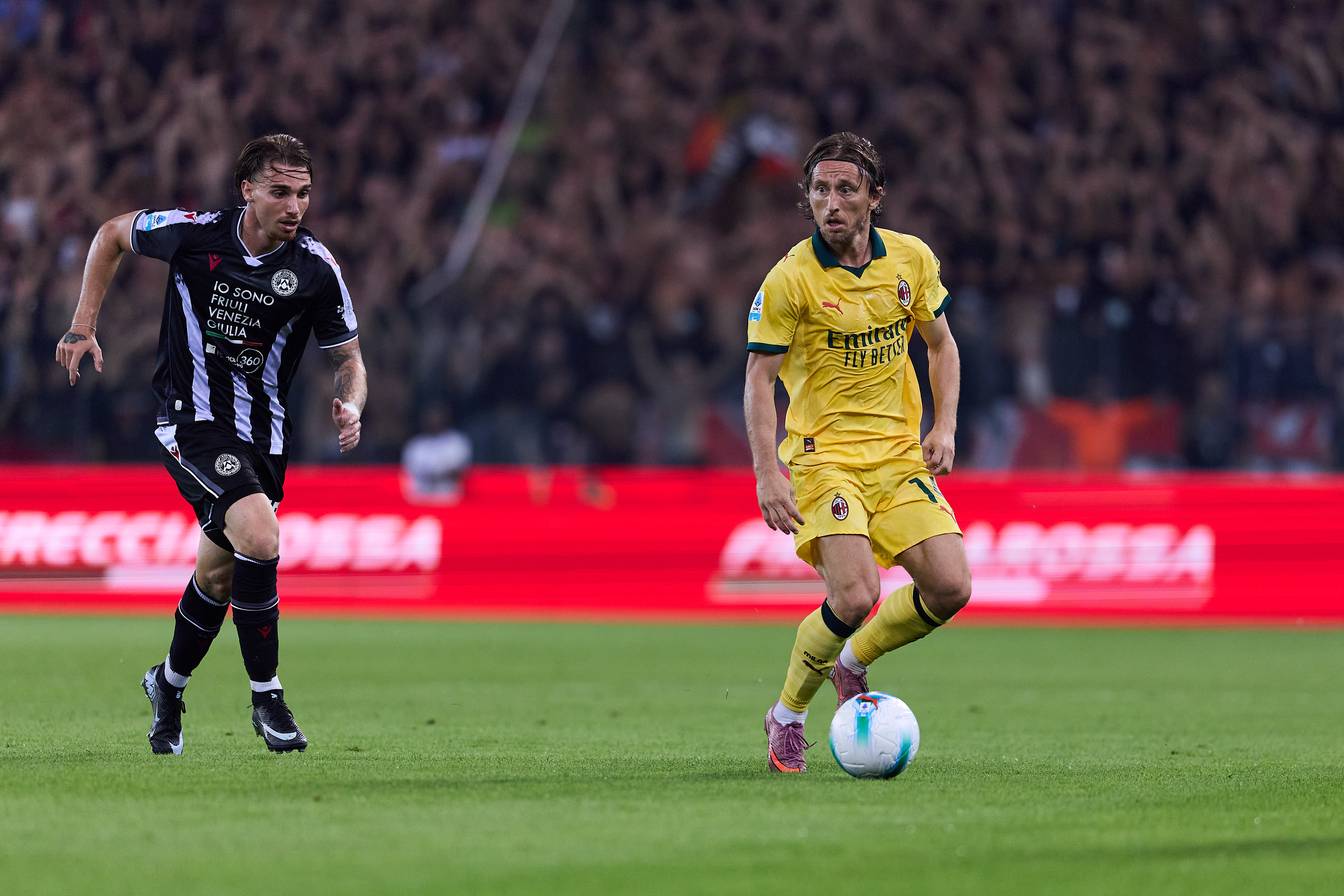 UDINE, ITALY - SEPTEMBER 20: Luka Modric of AC Milan in action during the Serie A match between Udinese Calcio and AC Milan at Stadio Friuli on September 20, 2025 in Udine, Italy. (Photo by Emmanuele Ciancaglini/Getty Images)