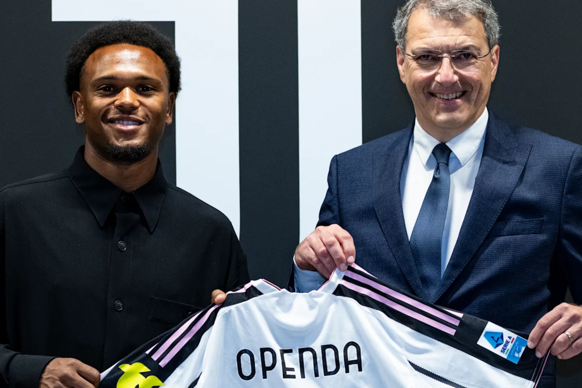 Lois Openda signs for Juventus (Photo: Juventus)