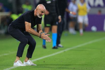 FLORENCE, ITALY - SEPTEMBER 13: Head coach Stefano Pioli manager of ACF Fiorentina reacts during the Serie A match between ACF Fiorentina and SSC Napoli at Artemio Franchi on September 13, 2025 in Florence, Italy. (Photo by Gabriele Maltinti/Getty Images)