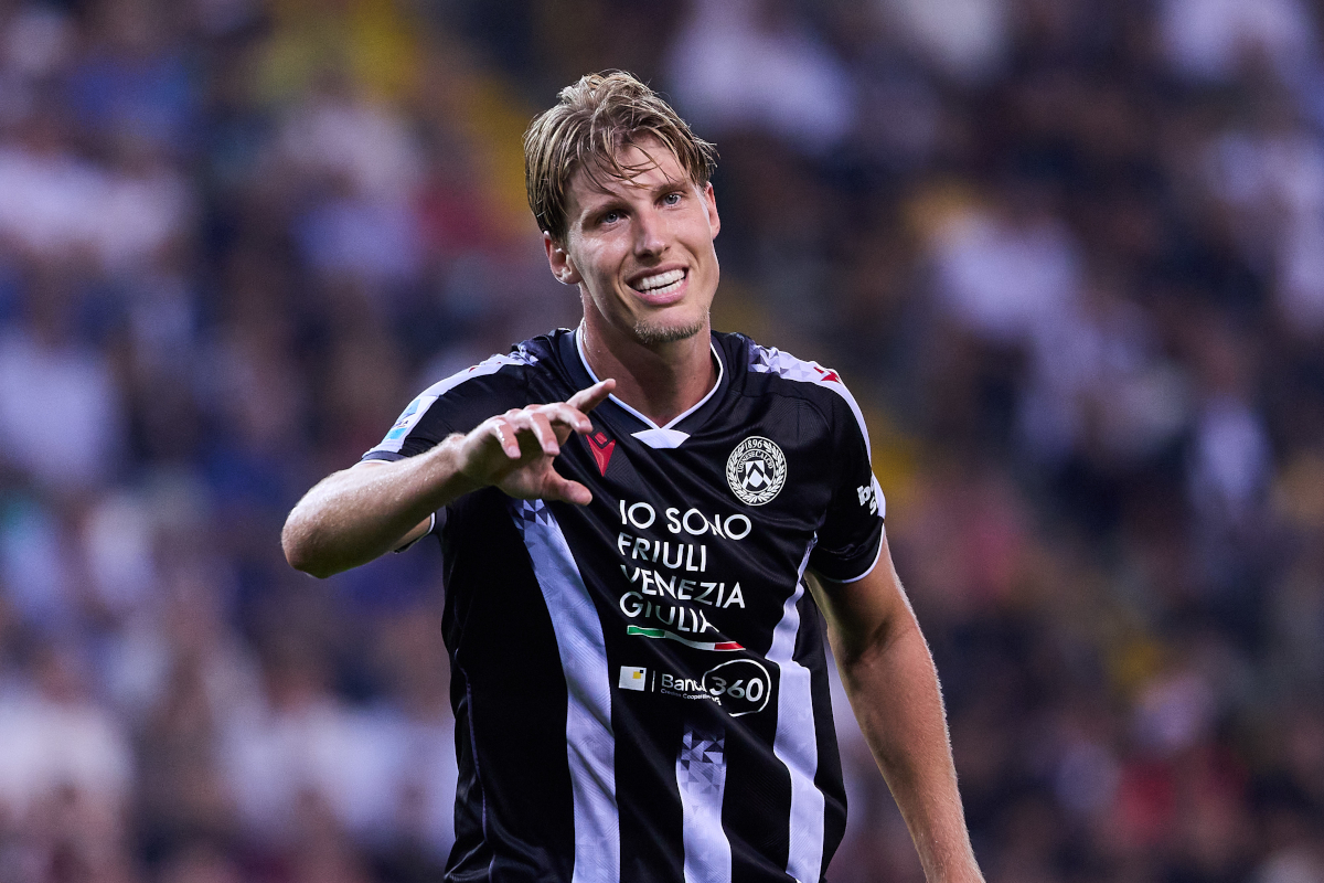 Thomas Kristensen da Udinese Calcio durante um jogo da Serie A.