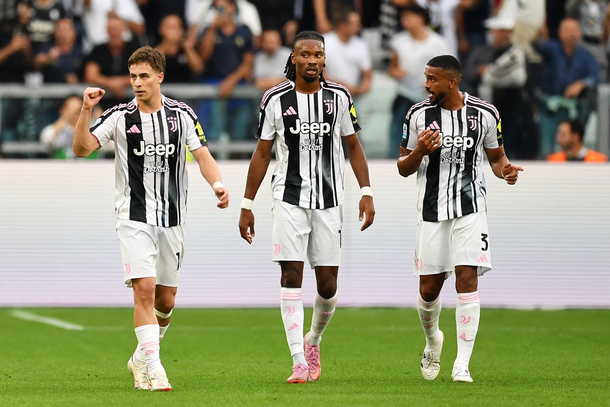 TURIN, ITALY - SEPTEMBER 13: Kenan Yildiz of Juventus celebrates scoring his team's second goal during the Serie A match between Juventus FC and FC Internazionale at on September 13, 2025 in Turin, Italy. (Photo by Valerio Pennicino/Getty Images)