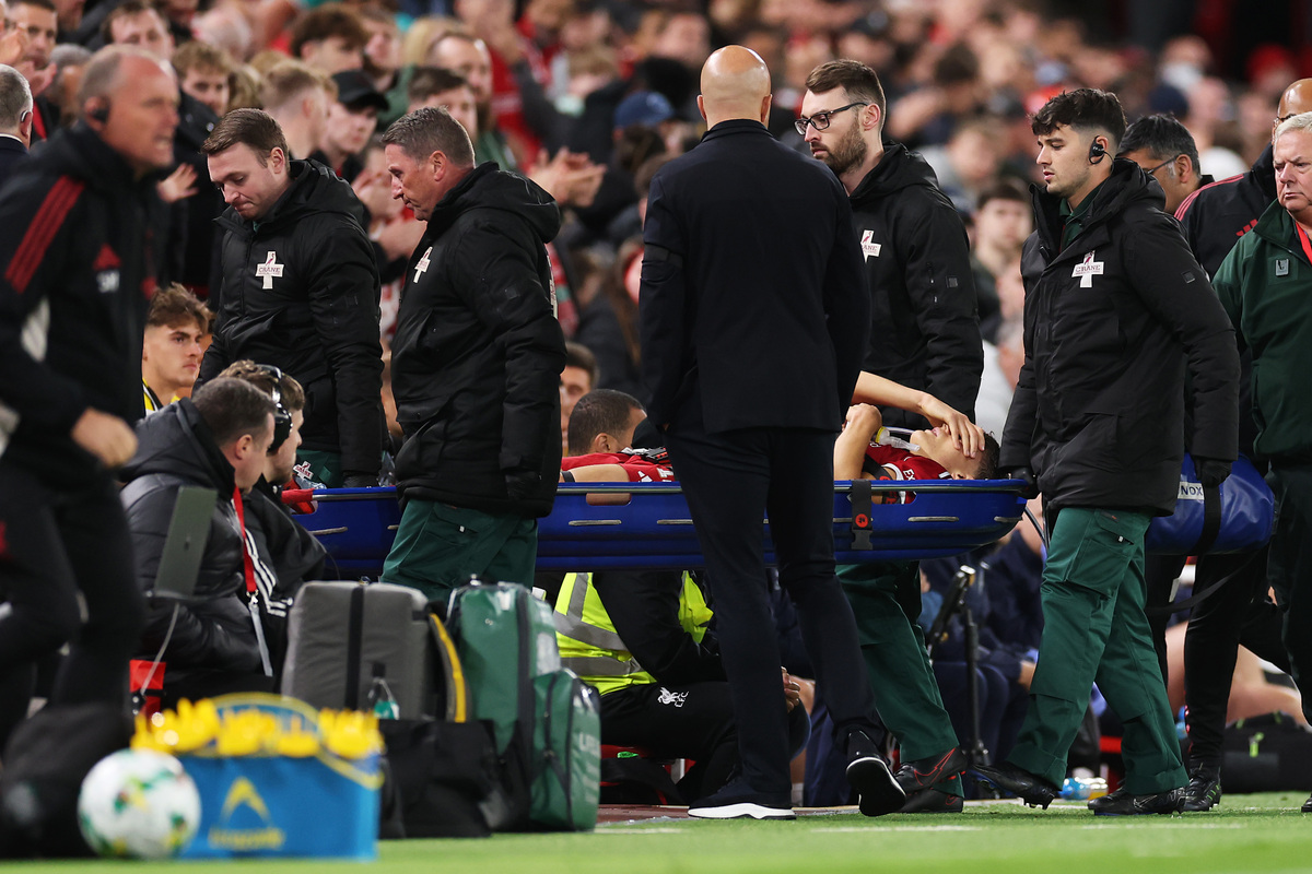 LIVERPOOL, ENGLAND - SEPTEMBER 23: Giovanni Leoni of Liverpool is stretched off having suffered an injury during the Carabao Cup Third Round match between Liverpool and Southampton at Anfield on September 23, 2025 in Liverpool, England. (Photo by Jan Kruger/Getty Images)