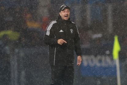 PISA, ITALY - OCTOBER 30: Alberto Gilardino manager of Pisa Sporting Club reacts during the Serie A match between Pisa SC and SS Lazio at Arena Garibaldi on October 30, 2025 in Pisa, Italy. (Photo by Gabriele Maltinti/Getty Images)