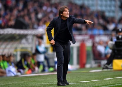 TURIN, ITALY - OCTOBER 18: Antonio Conte, Head Coach of Napoli, reacts during the Serie A match between Torino FC and SSC Napoli at Stadio Olimpico di Torino on October 18, 2025 in Turin, Italy. (Photo by Valerio Pennicino/Getty Images)