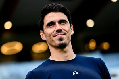 GENOA, ITALY - OCTOBER 19: Carlos Cuesta, head coach of Parma, looks on prior to kick-off in the Serie A match between Genoa CFC and Parma Calcio 1913 at Stadio Luigi Ferraris on October 19, 2025 in Genoa, Italy. (Photo by Simone Arveda/Getty Images)