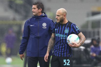 MILAN, ITALY - OCTOBER 29: FC Internazionale coach Cristian Chivu and Federico Dimarco of FC Internazionale look on during the Serie A match between FC Internazionale and ACF Fiorentina at Giuseppe Meazza Stadium on October 29, 2025 in Milan, Italy. (Photo by Marco Luzzani/Getty Images)