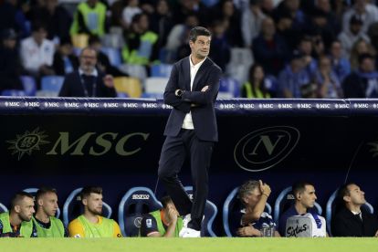 NAPLES, ITALY - OCTOBER 25: Cristian Chivu FC Internazionale head coach during the Serie A match between SSC Napoli and FC Internazionale at Stadio Diego Armando Maradona on October 25, 2025 in Naples, Italy. (Photo by Francesco Pecoraro/Getty Images)