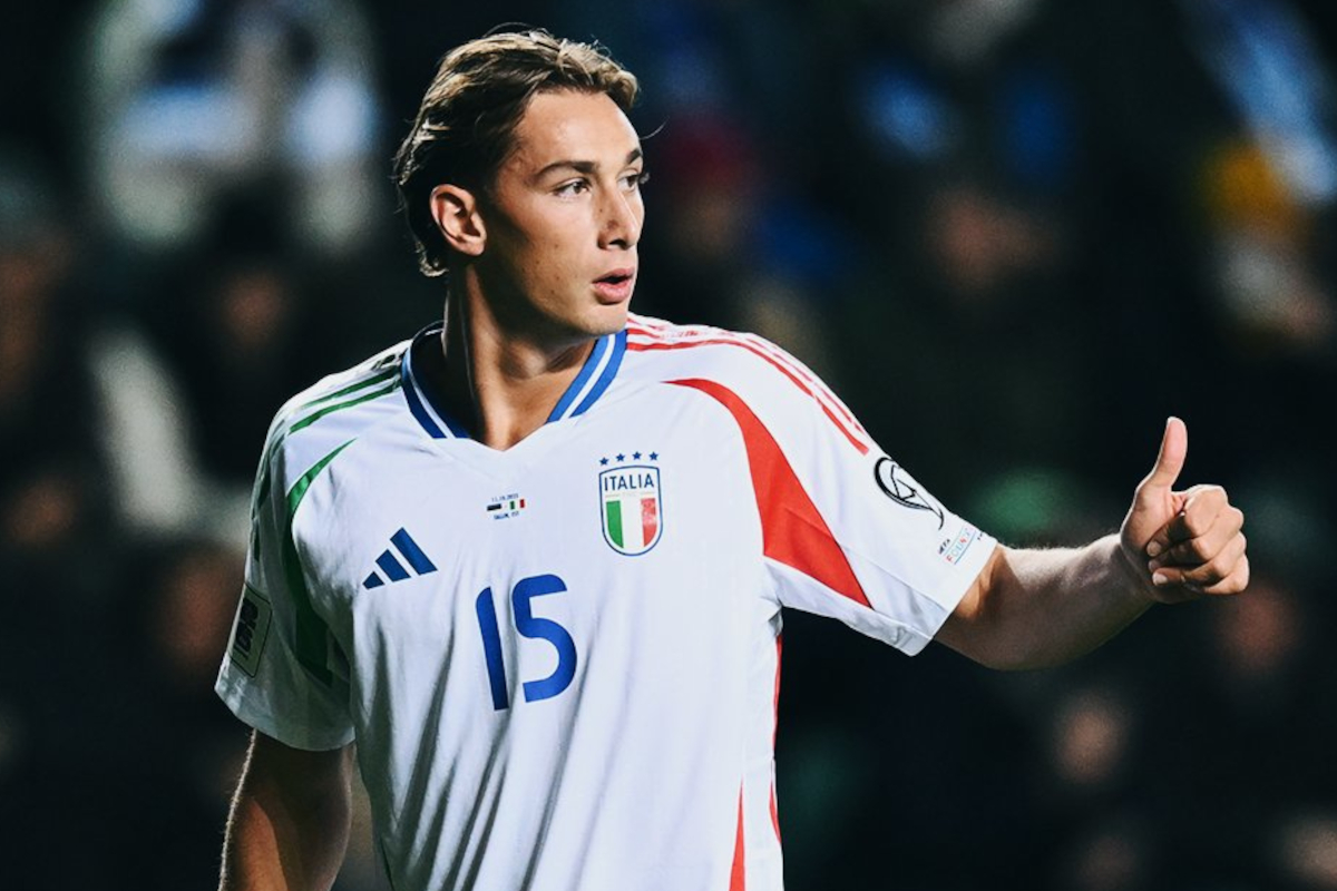 Francesco Pio Esposito oslavuje Taliansko (@Dazn_it)