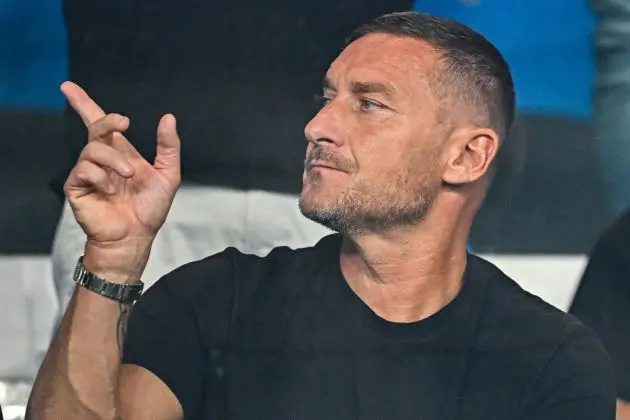 GENOA, ITALY - SEPTEMBER 28: Francesco Totti, former captain of Roma, reacts prior to kick-off in the Serie A TIM match between Genoa CFC and AS Roma at Stadio Luigi Ferraris on September 28, 2023 in Genoa, Italy. (Photo by Simone Arveda/Getty Images)
