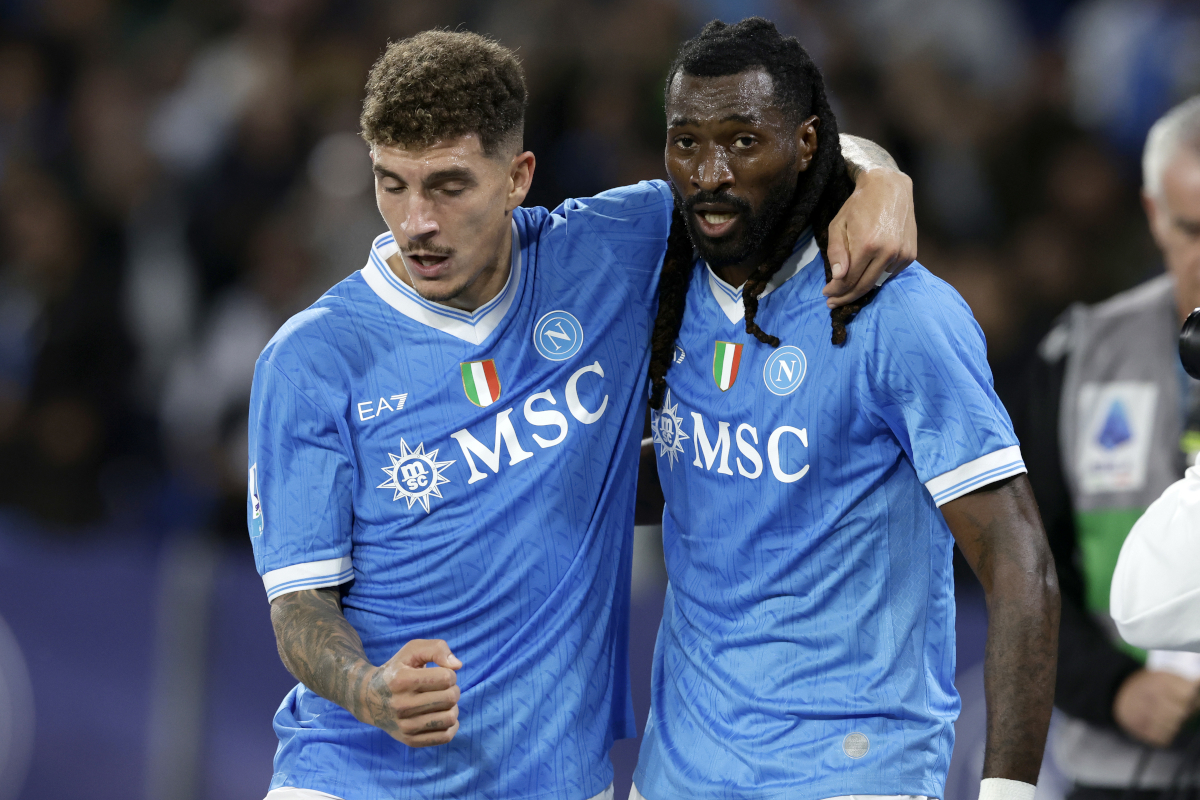 NAPLES, ITALY - OCTOBER 25: Frank Zambo Anguissa of SSC Napoli celebrates after scoring his side third goal during the Serie A match between SSC Napoli and FC Internazionale at Stadio Diego Armando Maradona on October 25, 2025 in Naples, Italy. (Photo by Francesco Pecoraro/Getty Images)