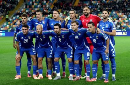 UDINE, ITALIA - 14 OKTOBER: Para pemain Italia berpose untuk foto tim sebelum pertandingan kualifikasi Piala Dunia FIFA 2026 antara Italia dan Israel di Stadio Friuli pada 14 Oktober 2025 di Udine, Italia. (Foto oleh Marco Luzzani/Getty Images)