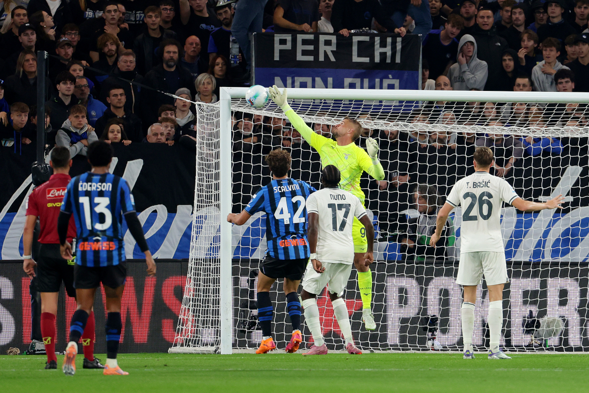 BERGAMO, ITALY - OCTOBER 19: Ivan Provedel of Lazio makes a save during the Serie A match between Atalanta BC and SS Lazio at Gewiss Stadium on October 19, 2025 in Bergamo, Italy. (Photo by Francesco Scaccianoce/Getty Images)