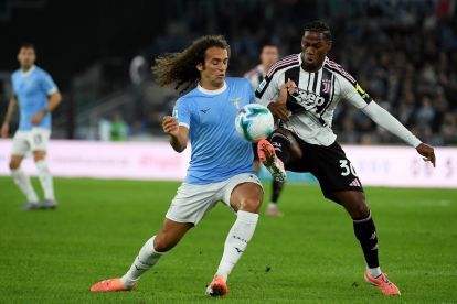 ROME, ITALY - OCTOBER 26: Matteo Guendouzi of SS Lazio compete for the ball with Jonathan David during the Serie A match between SS Lazio and Juventus FC at Stadio Olimpico on October 26, 2025 in Rome, Italy. (Photo by Marco Rosi - SS Lazio/Getty Images)