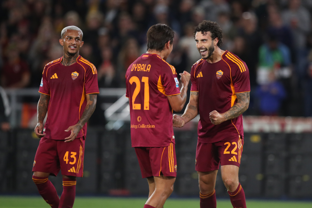 ROME, ITALY - OCTOBER 29: Mario Hermoso (R) of AS Roma celebrates with teammates after scoring the opening goal during the Serie A match between AS Roma and Parma Calcio 1913 at Stadio Olimpico on October 29, 2025 in Rome, Italy. (Photo by Paolo Bruno/Getty Images)