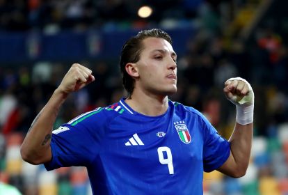 UDINE, ITALY - OCTOBER 14: Mateo Retegui of Italy celebrates scoring his team's first goal during the FIFA World Cup 2026 qualifier match between Italy and Israel at Stadio Friuli on October 14, 2025 in Udine, Italy. (Photo by Marco Luzzani/Getty Images)