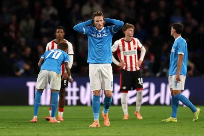 EINDHOVEN, NETHERLANDS - OCTOBER 21: Scott McTominay of Napoli reacts during the UEFA Champions League 2025/26 League Phase MD3 match between PSV Eindhoven and SSC Napoli at PSV Stadion on October 21, 2025 in Eindhoven, Netherlands. (Photo by Dean Mouhtaropoulos/Getty Images)