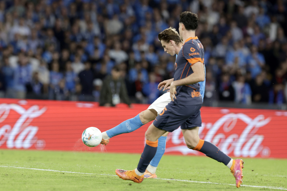 NAPLES, ITALY - OCTOBER 25: Scott McTominay of SSC Napoli scores his side's second goal during the Serie A match between SSC Napoli and FC Internazionale at Stadio Diego Armando Maradona on October 25, 2025 in Naples, Italy. (Photo by Francesco Pecoraro/Getty Images)