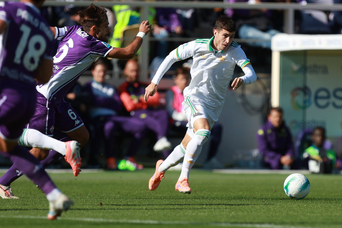Florence, Itália -8 de outubro: Asf Fierrantina em Florença, Itália, como Romor como Roma Roma Matias em Florença, Itália em 5 de outubro de 2025 em Fierrantina e Artemio Franch. (Foto Gabriel Multinty/Getty Image)
