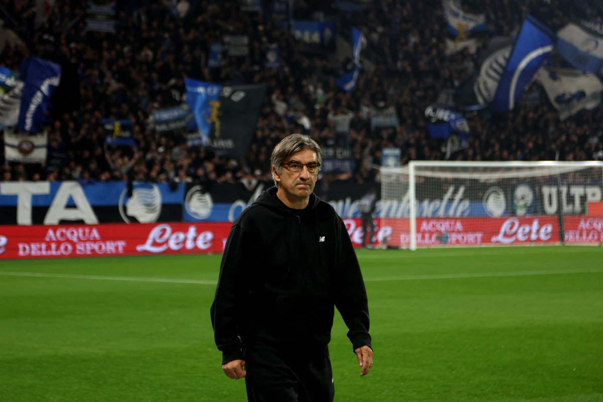 Bergamo, Italia - 04 Oktober: Pelatih kepala Atalanta BC Ivan Juric selama pertandingan Serie A antara Atalanta BC dan Como 1907 di Stadion Gewiss pada 04 Oktober 2025 di Bergamo, Italia. (Foto oleh Maurizio Lagana/Getty Images)