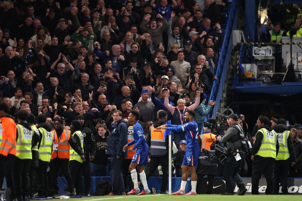 Футболисты Челси на поле