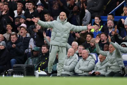 LONDON, ENGLAND - OCTOBER 04: Enzo Maresca, Manager of Chelsea, reacts during the Premier League match between Chelsea and Liverpool at Stamford Bridge on October 04, 2025 in London, England. (Photo by Justin Setterfield/Getty Images)