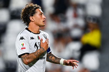 LA SPEZIA, ITALY - AUGUST 18: Salvatore Esposito of Spezia celebrates after scoring the determining penalty-kick during a shoot-out in the Coppa Italia match between Spezia Calcio and UC Sampdoria at Stadio Alberto Picco on August 18, 2025 in La Spezia, Italy. (Photo by Simone Arveda/Getty Images)